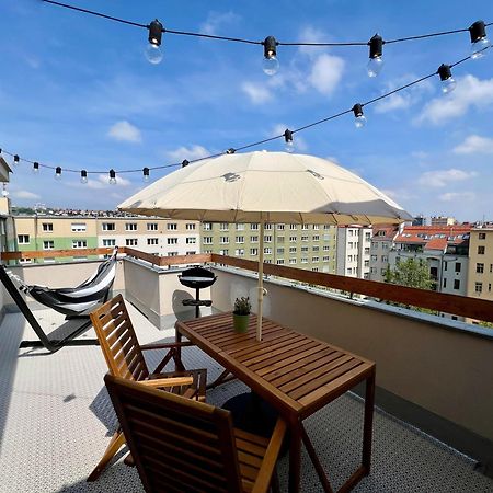 1 Bedroom Apartment With Terrace And Free Parking Near Metro Прага Екстер'єр фото