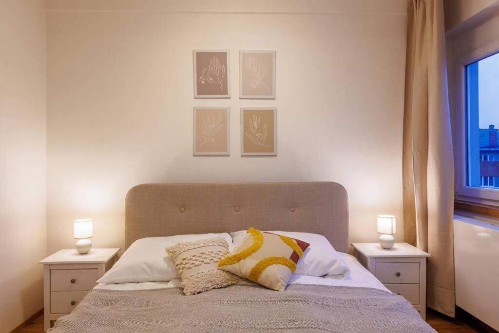 1 Bedroom Apartment With Terrace And Free Parking Near Metro Прага Екстер'єр фото