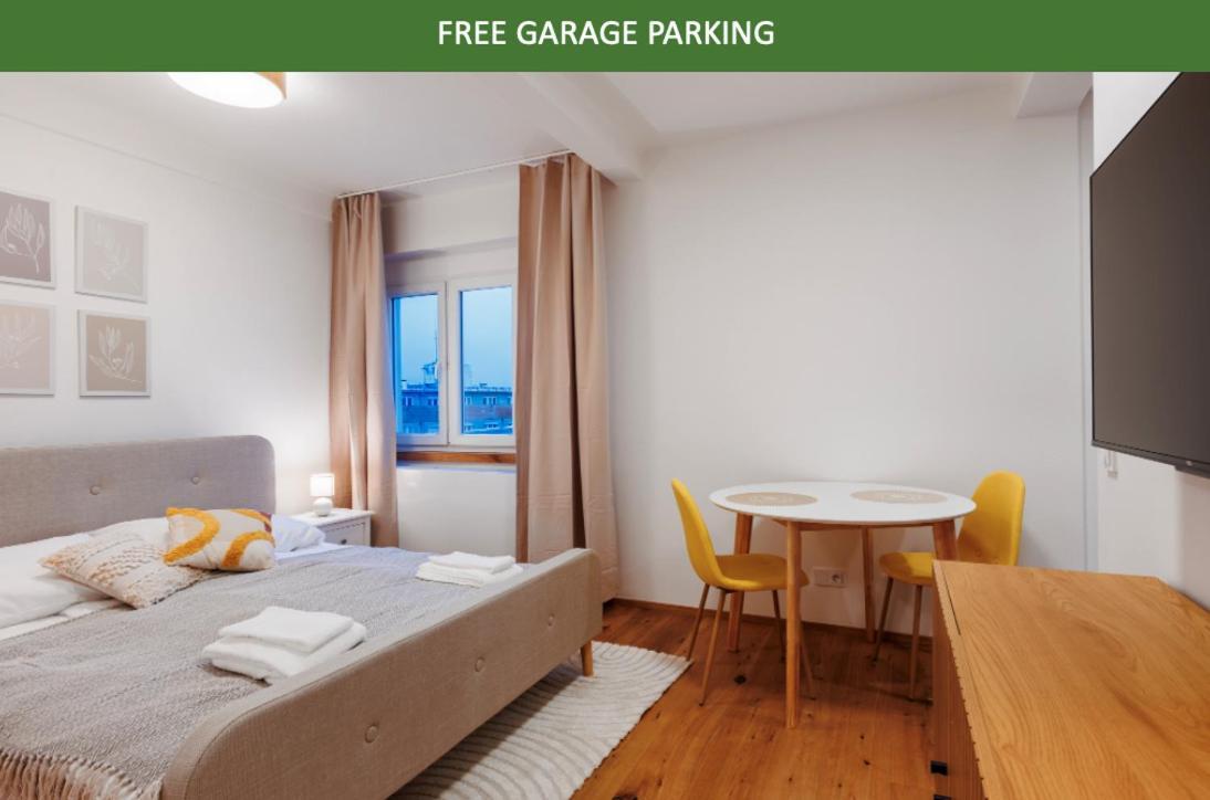 1 Bedroom Apartment With Terrace And Free Parking Near Metro Прага Екстер'єр фото